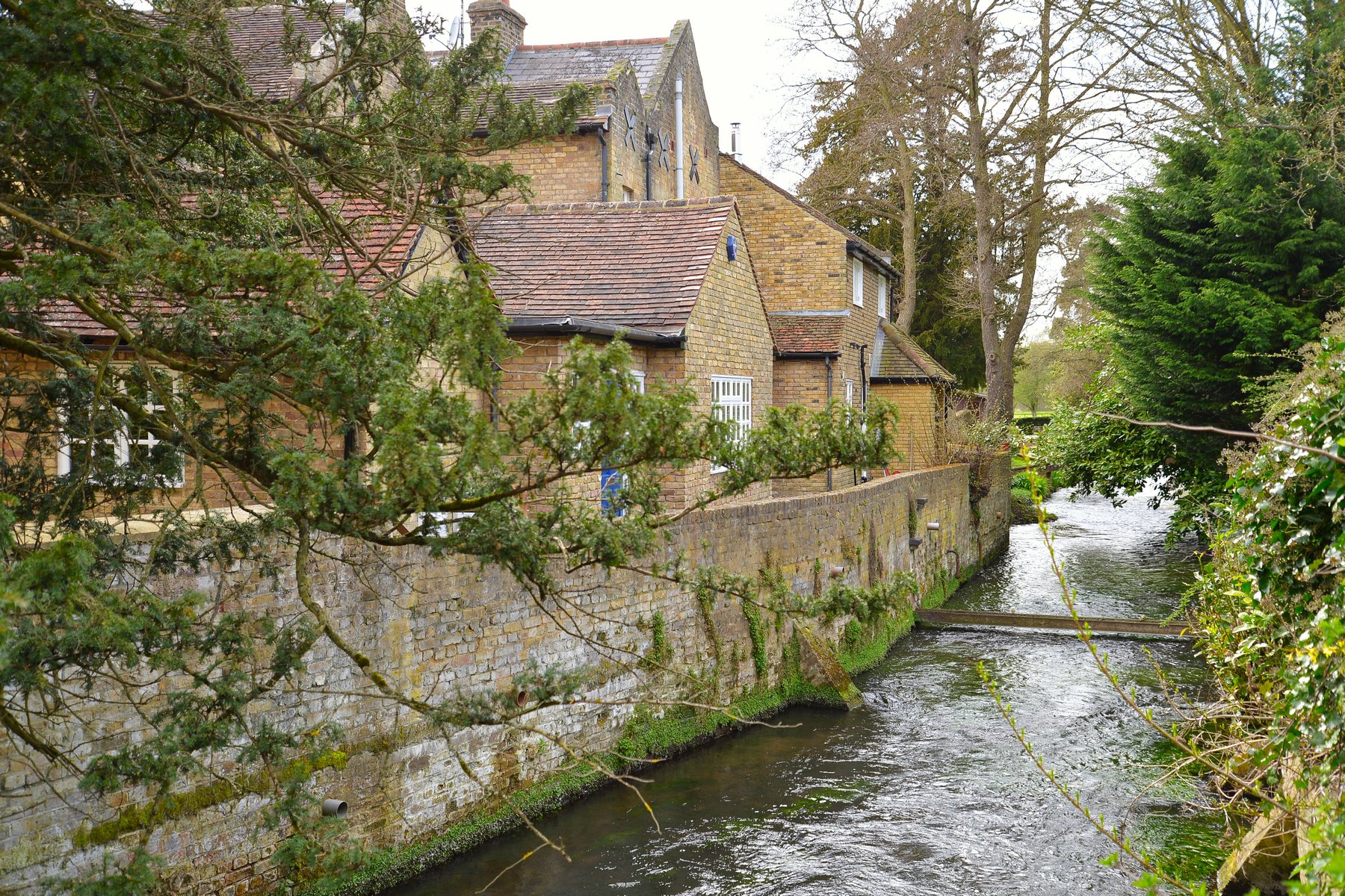Photograph of The River Mimram at Hertingfordbury
