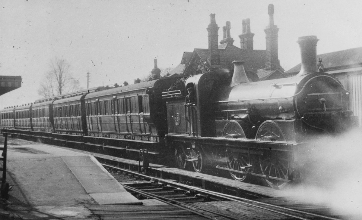 Photo of passenger train at Cole Green station before 1911